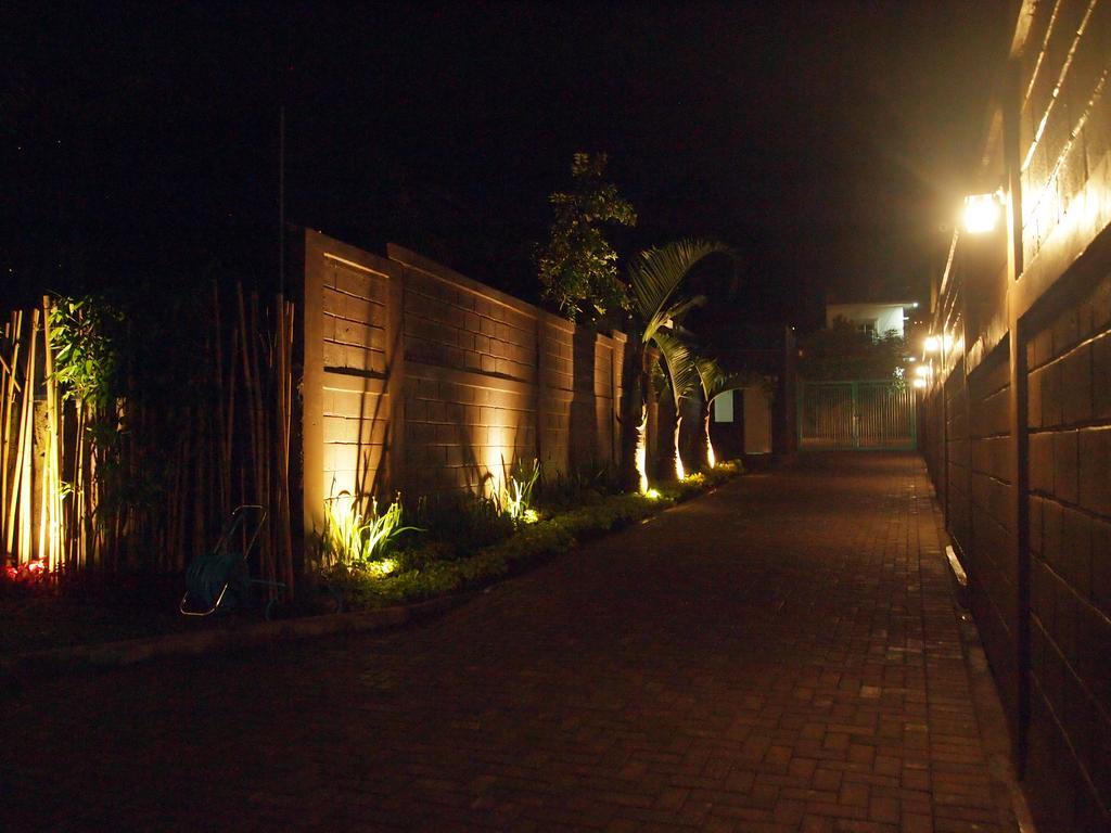 Manoko Ville *