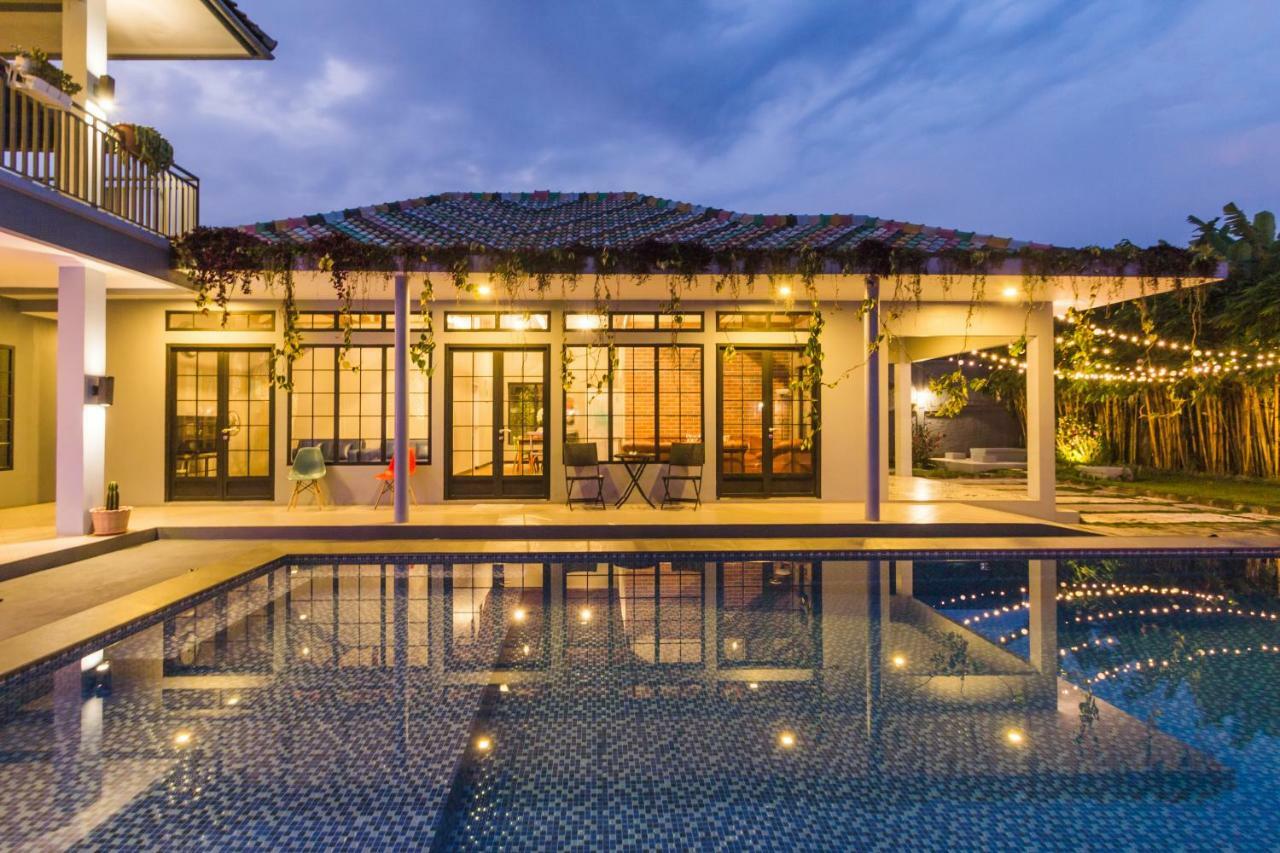 Villa Manoko Ville Bandung